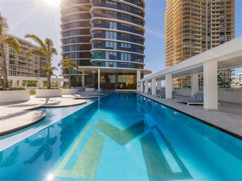 Marriott surfers paradise deals  Between Gold Coast adventures, soak up some sun by the freshwater pool, or swim and snorkel with the colorful array of fish in the saltwater lagoon